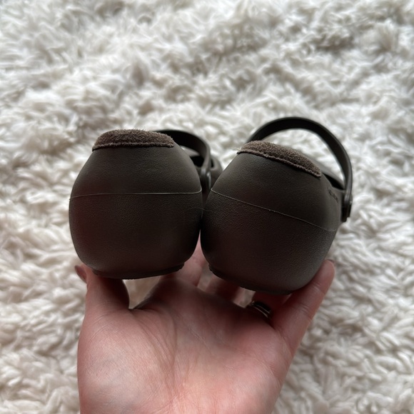 Crocs Alice Mary Jane’s - Picture 4 of 5